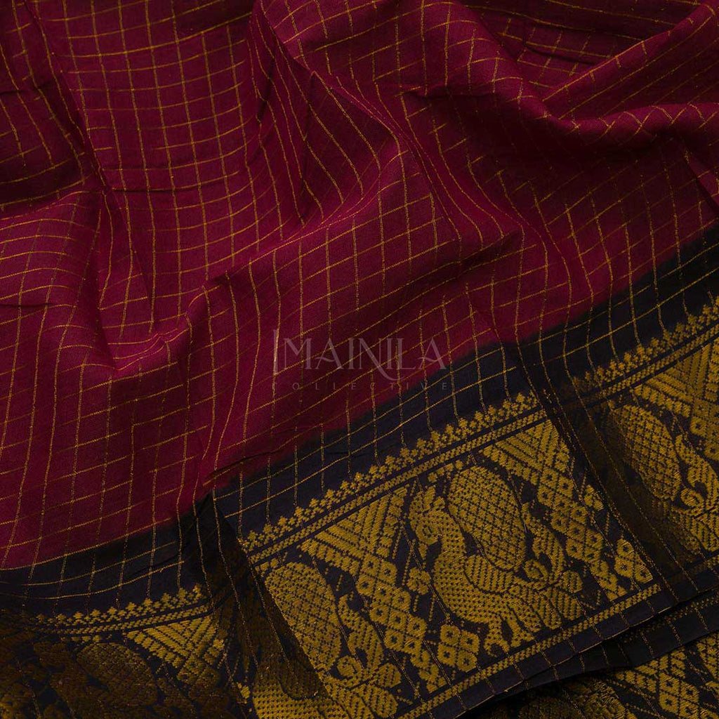 Maroon with Black Handwoven Sungudi Saree